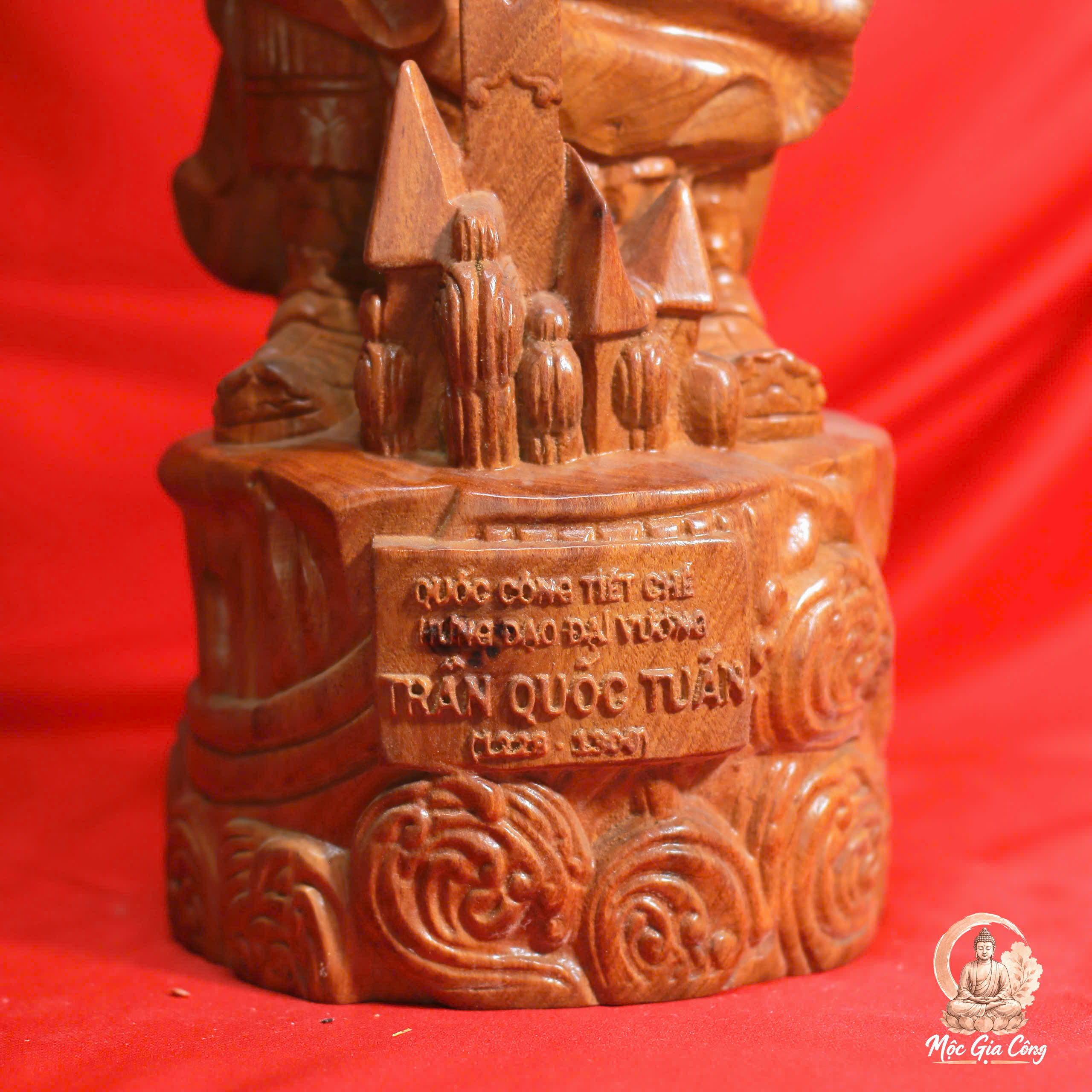 Hưng Đạo Đại Vương Trần Quốc Tuấn Gỗ Hương Đá 2