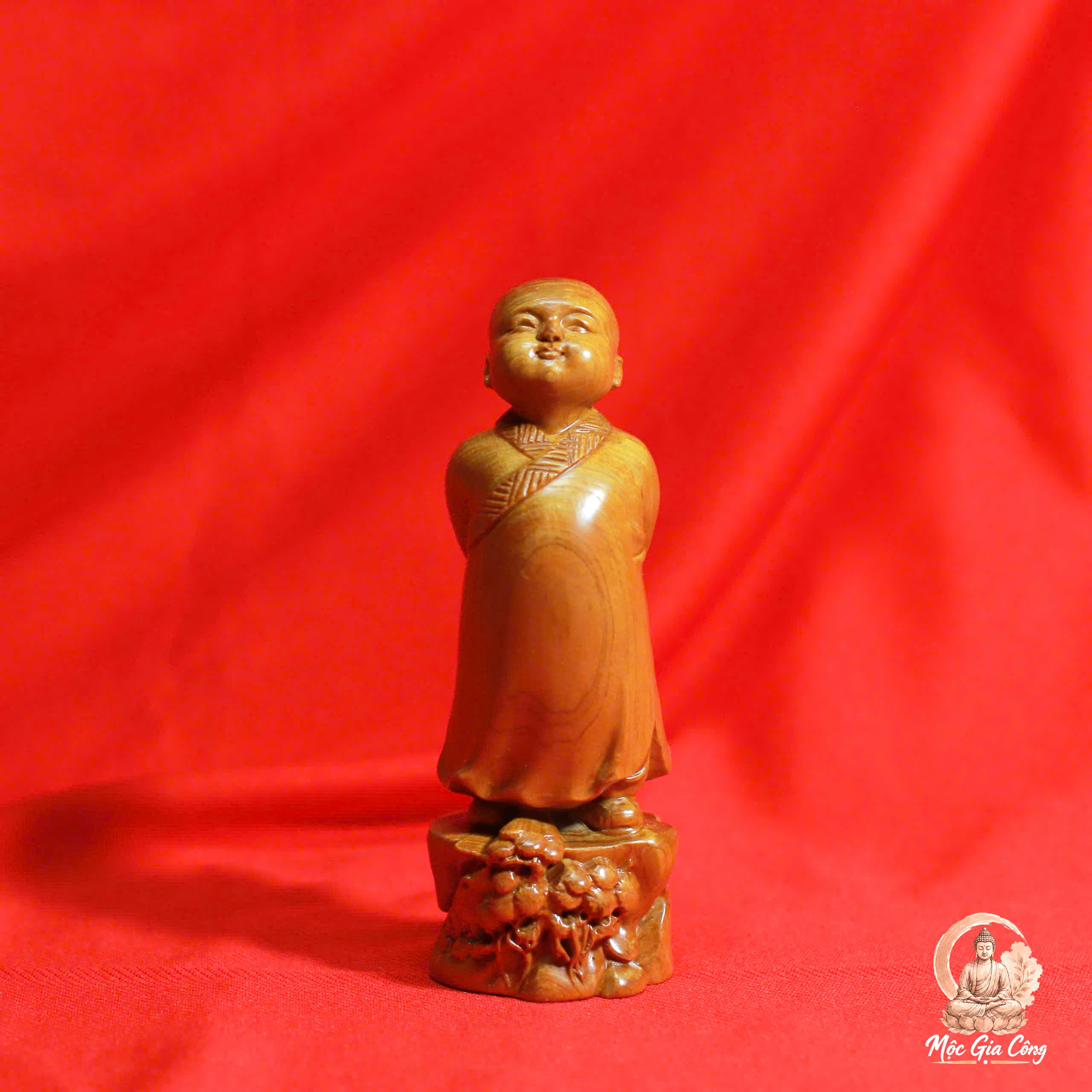 Chú Tiểu Gỗ Bách Xanh